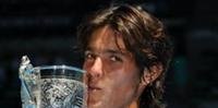 Tiago assume topo do ranking juvenil de tênis