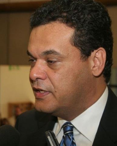 Atentado no Paraguai deixa senador em estado grave e dois mortos