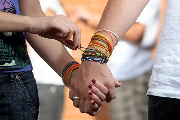 MP de Passo Fundo recomenda proibi&ccedil;&atilde;o das pulseiras do sexo
