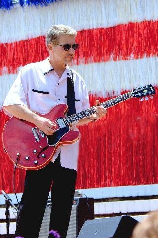 Johnny Rivers se apresenta no Teatro do Sesi, nesta quinta, com sucessos como Do You Wanna Dance? 