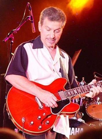 Johnny Rivers se apresenta hoje no Teatro do Sesi 