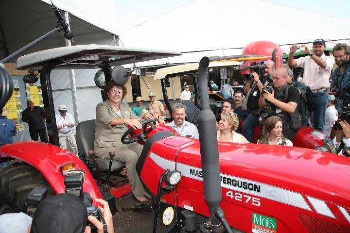 Dilma anuncia apoio a pequeno produtor na Agrishow