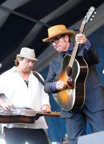 Elvis Costello foi uma das atra&ccedil;&otilde;es em Nova Orleans