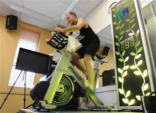 Academia americana gera eletricidade com pedaladas de alunos