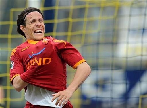Roma retoma lideran&ccedil;a do Italiano ap&oacute;s vit&oacute;ria sobre o Parma