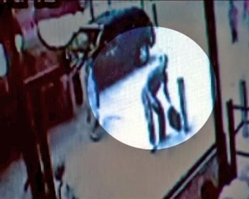Pol&iacute;cia divulga imagens de suspeito de atentado nos EUA 
