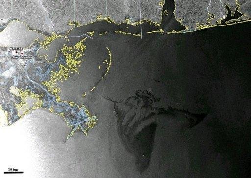 BP come&ccedil;a a perfurar po&ccedil;o de emerg&ecirc;ncia para conter mar&eacute; negra