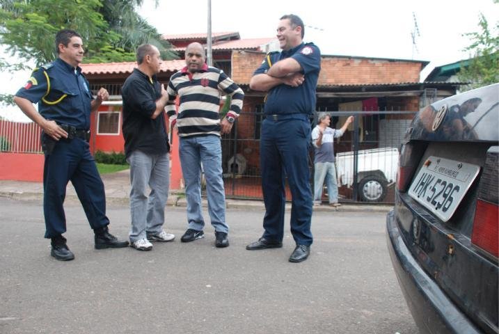Pol&iacute;cia apreende carro que teria passado por barreira quando menino foi baleado em NH