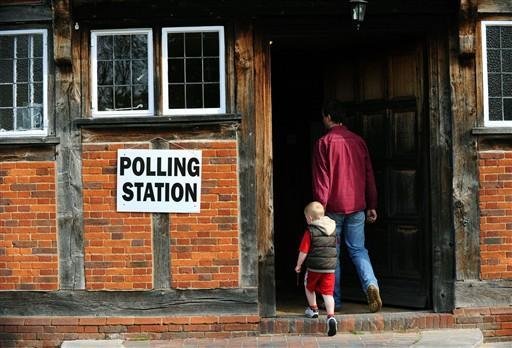 Brit&acirc;nicos v&atilde;o hoje &agrave;s urnas sem favoritos