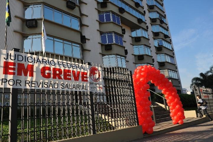 Primeiro dia de greve da Justi&ccedil;a Federal n&atilde;o chega a afetar rotina de trabalho dos &oacute;rg&atilde;os 