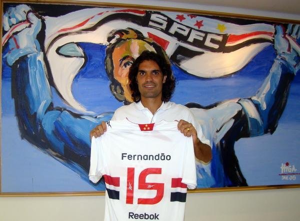 Fernand&atilde;o chega ao S&atilde;o Paulo e fala em t&iacute;tulo da Libertadores