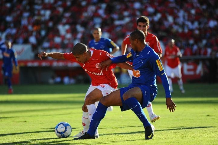 Inter e Cruzeiro se enfrentam pela primeira rodada do Brasileir&atilde;o