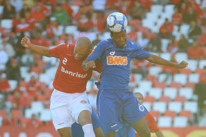 Zagueiro do Inter Ronaldo Concei&ccedil;&atilde;o rompe tend&atilde;o de Aquiles