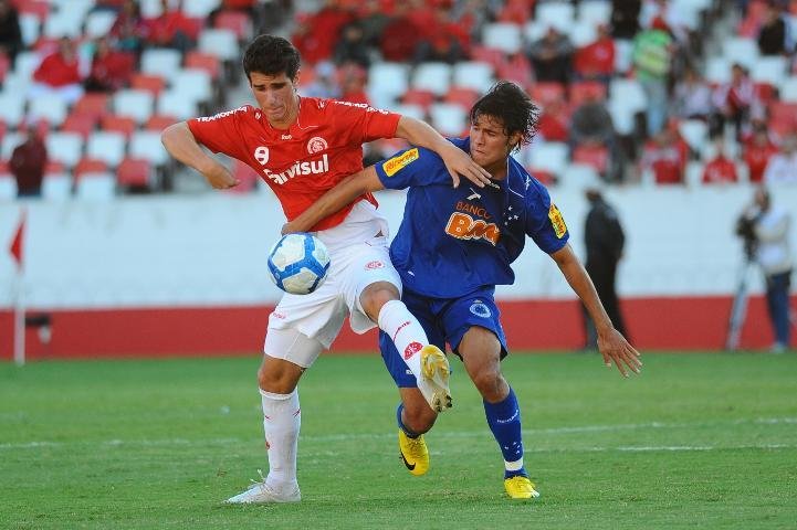 Inter estreia com derrota para o Cruzeiro