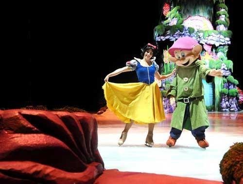 Disney no gelo encanta Porto Alegre 