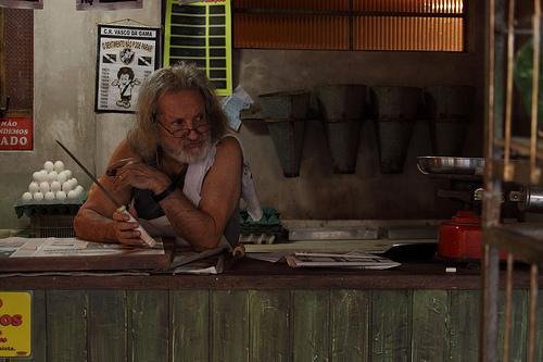 Filme 5 x Favela re&uacute;ne cinco curtas coordenados por Cac&aacute; Diegues
