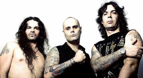 Rosa Tatooada mostra nova fase em show no Opini&atilde;o