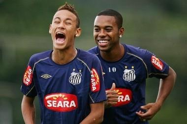Neymar e Robinho devem ser poupados no domingo