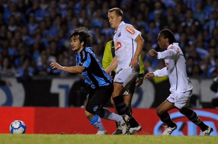 Gr&ecirc;mio espera vencer o Santos na base da supera&ccedil;&atilde;o dentro da Vila