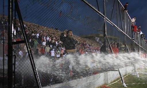 Press&atilde;o da torcida do Estudiantes ser&aacute; mais uma dificuldade para o Inter na Argentina
