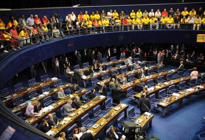 Senado aprova Ficha Limpa por unanimidade