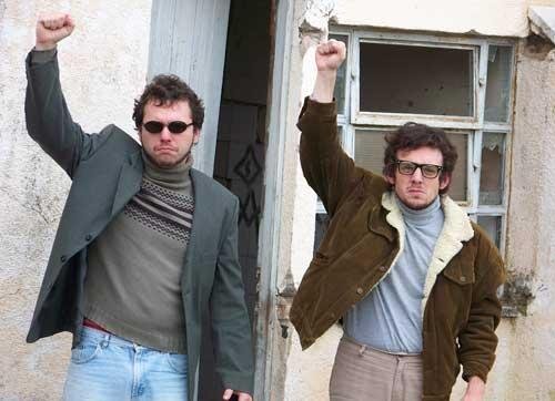 Atores trazem com&eacute;dia stand-up a Porto Alegre
