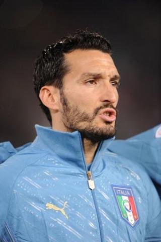 Zambrotta reage a cr&iacute;ticas e diz que sele&ccedil;&atilde;o da It&aacute;lia n&atilde;o &eacute; velha