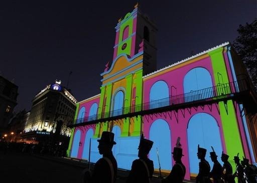 Luzes durante a comemora&ccedil;&atilde;o da Indenpend&ecirc;ncia argentina
