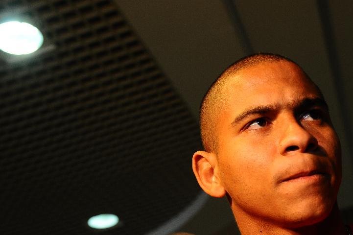 Walter se diz v&iacute;tima de racismo 