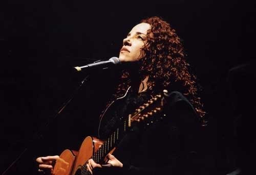 Ana Carolina apresenta o show N9ve na Capital