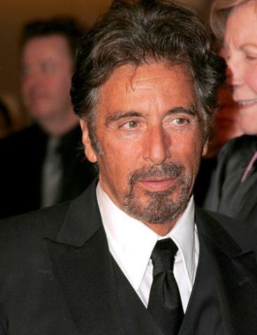 Al Pacino deve interpretar Frank Sinatra em filme 