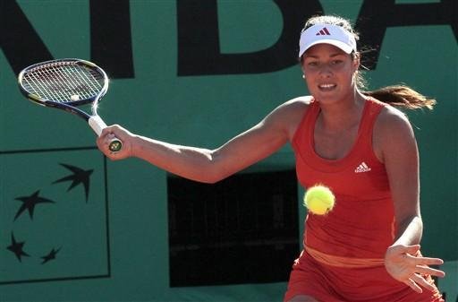 Nesta quinta-feira, a ex-n&uacute;mero 1 do mundo foi derrotada pela russa Alisa Kleybanova