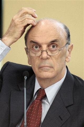 Serra recebe cr&iacute;ticas ao falar da Bol&iacute;via