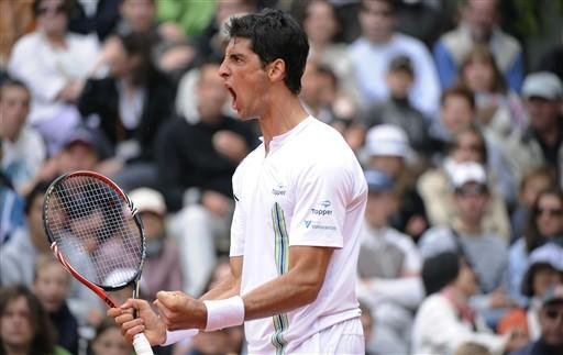 Bellucci surpreende e vence Ljubicic em Roland Garros
