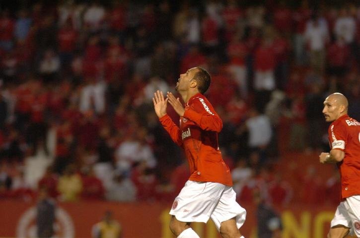 Alecsandro define o placar, Inter 4 x 1 Atl&eacute;tico-PR