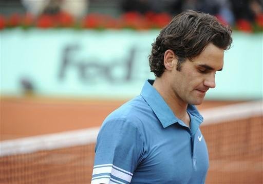 Soderling surpreende Federer e vai &agrave; semifinal em Paris