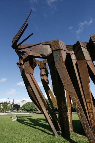 Inqu&eacute;rito civil apura deteriora&ccedil;&atilde;o do Monumento aos A&ccedil;orianos 