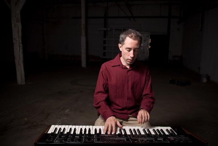 Pianista Andy Ditzler toca em Porto Alegre