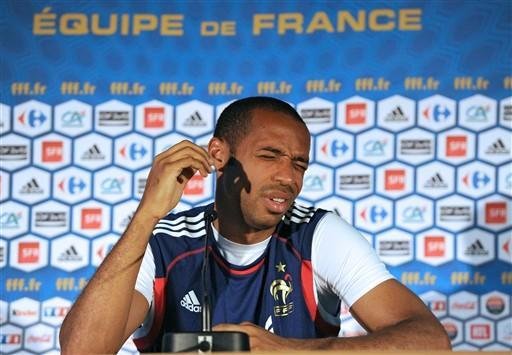 Henry diz estar conformado com a reserva da Fran&ccedil;a