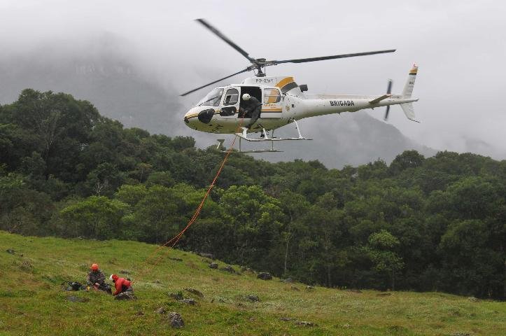 Resgate do casal foi realizado na sexta-feira