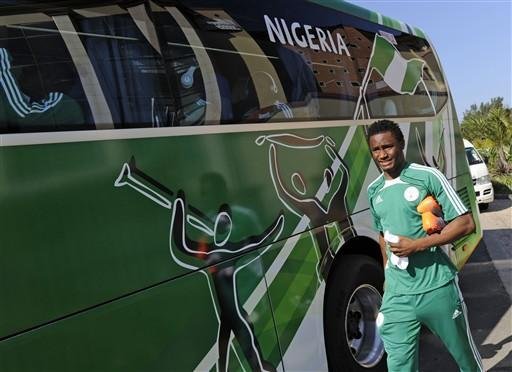 Obi Mikel &eacute; cortado da sele&ccedil;&atilde;o da Nig&eacute;ria por les&atilde;o