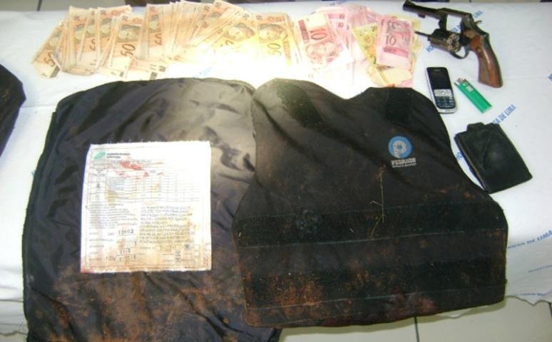 Objetos foram encontrados com preso que morreu ap&oacute;s confronto