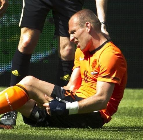 Mesmo lesionado, Robben segue na sele&ccedil;&atilde;o holandesa que disputar&aacute; a Copa do Mundo