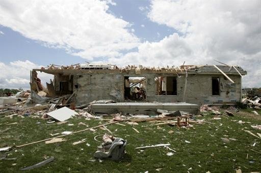 Tornado deixa sete mortos no estado de Ohio