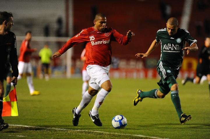 Walter deve ser punido em tr&ecirc;s jogos na Libertadores