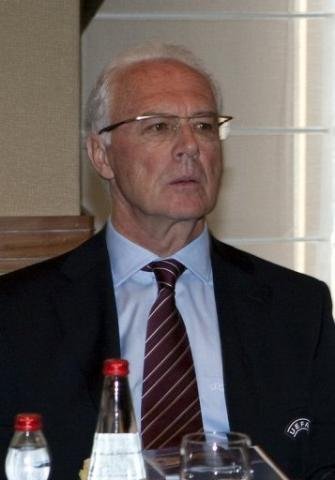 Beckenbauer v&ecirc; a Alemanha atr&aacute;s apenas de Espanha e Brasil