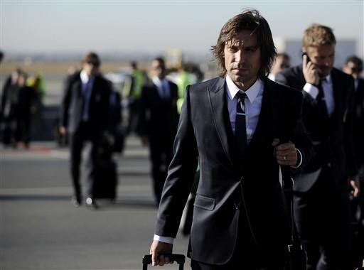 Pirlo durante o desembarque da It&aacute;lia