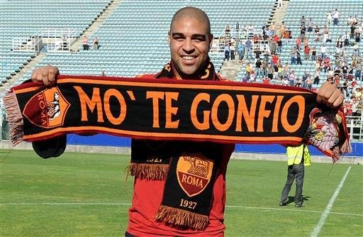 Adriano &eacute; apresentado pela Roma