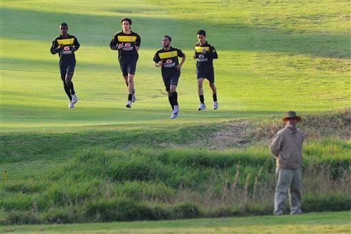 Sele&ccedil;&atilde;o fez treino leve nesta quarta-feira