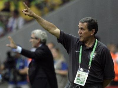 Carlos Alberto Parreira colocou quatro atacantes para evitar elimina&ccedil;&atilde;o contra a Fran&ccedil;a em 2006